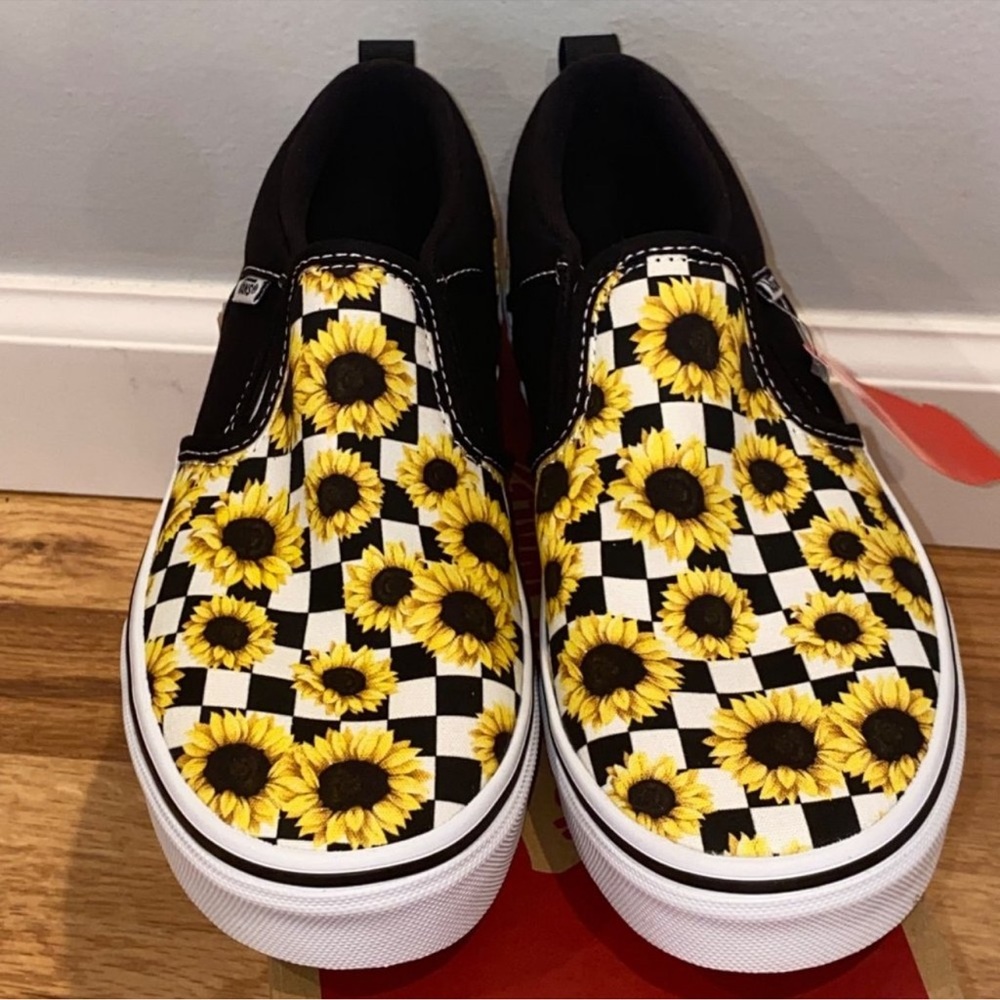 Vans - Asher Sunflower Checkerboard Size 5.5 Missy Girls Slip on Black White